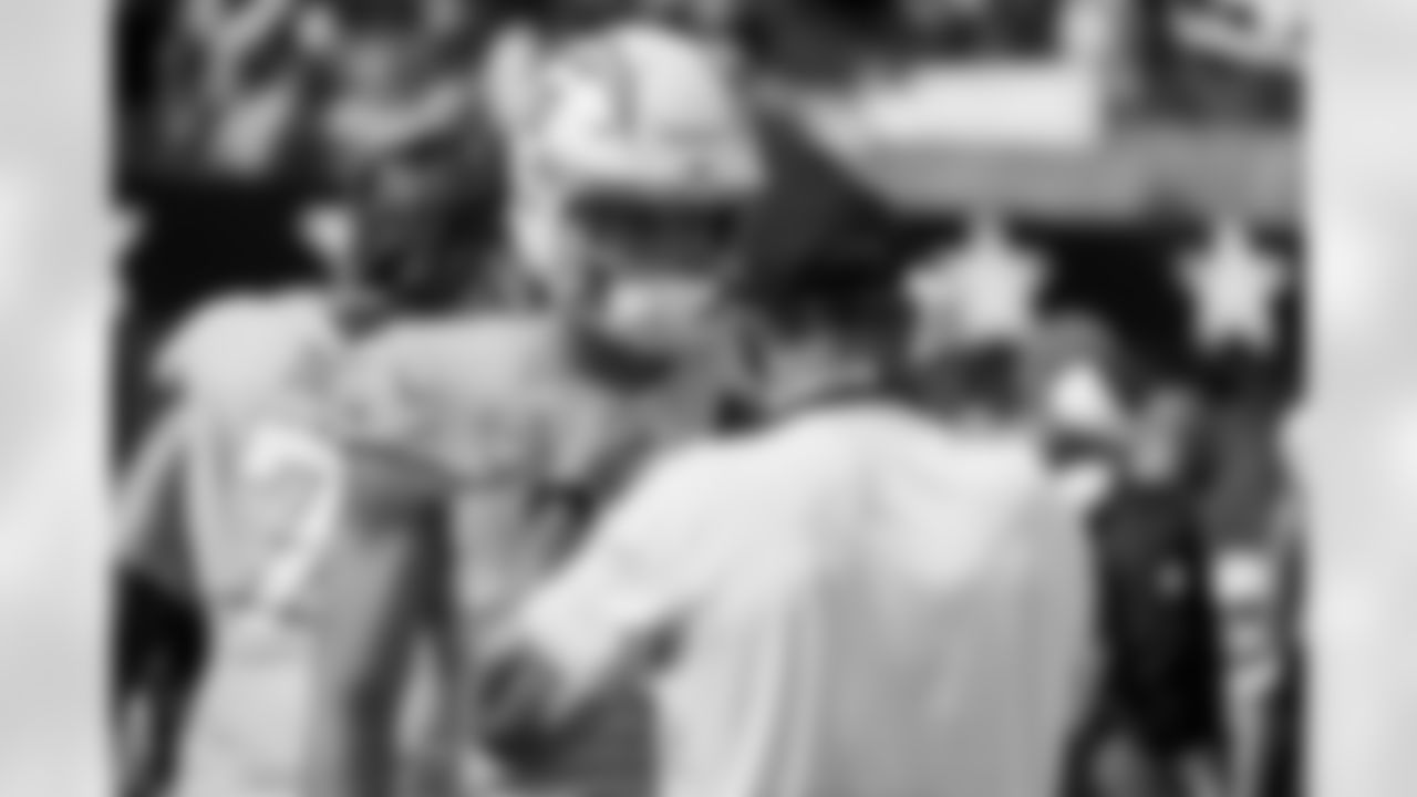 Take a look back at the best photos of Justin Herbert's 2025 campaign.