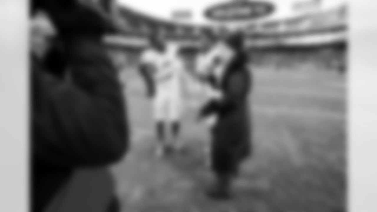 S Derwin James Jr. (3) and LB Daiyan Henley (0)