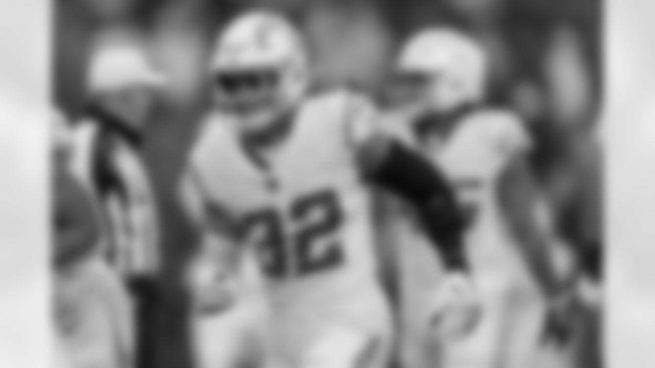 The Los Angeles Chargers play the New England Patriots on Sunday, December 3, 2023 at Gillette Stadium in Foxborough, MA.
[FINAL SCORE: LAC 6 - NE 0]