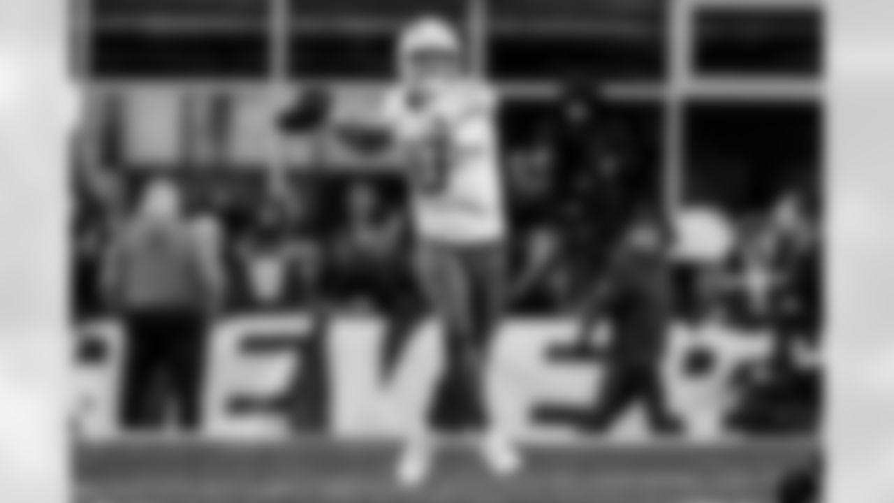 Take a look back at the best photos of Justin Herbert's 2025 campaign.