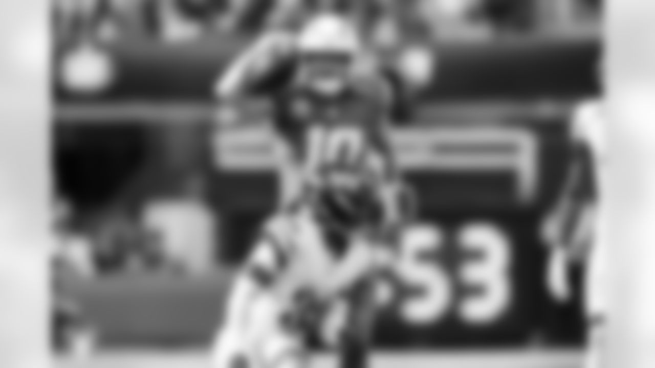 QB Justin Herbert (10)