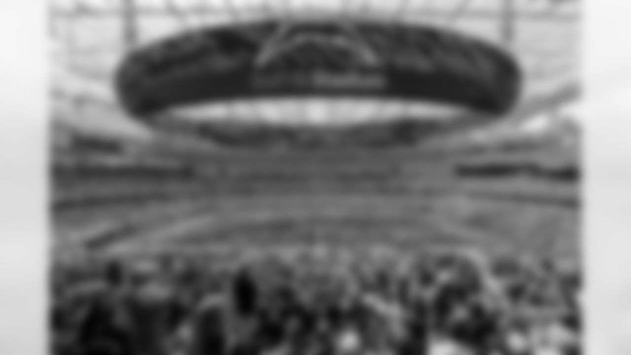 The Los Angeles Chargers play the Washington Commanders on Sunday, October 5, 2025 at SoFi Stadium in Inglewood, CA.
[FINAL SCORE: WAS 27 - LAC 10]