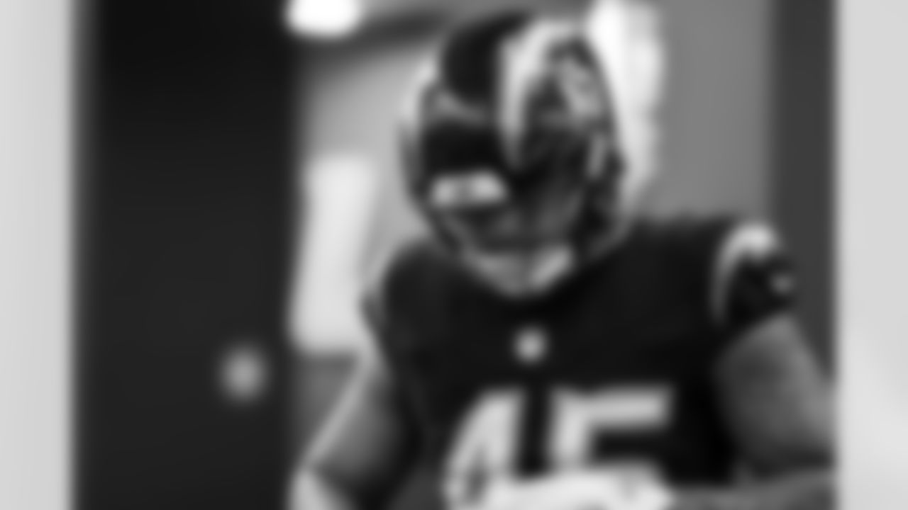 OLB Tuli Tuipulotu (45)