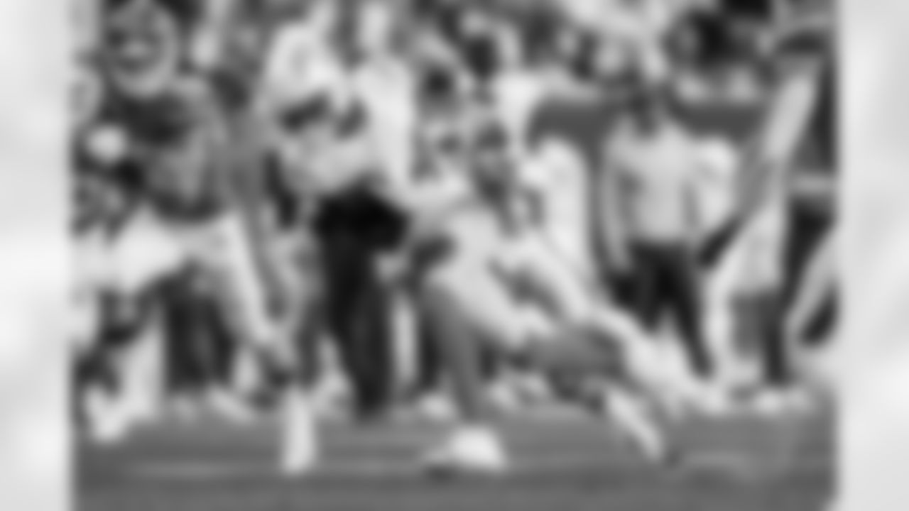 Check out the best shots from the Chargers Week 18 matchup against the Broncos!