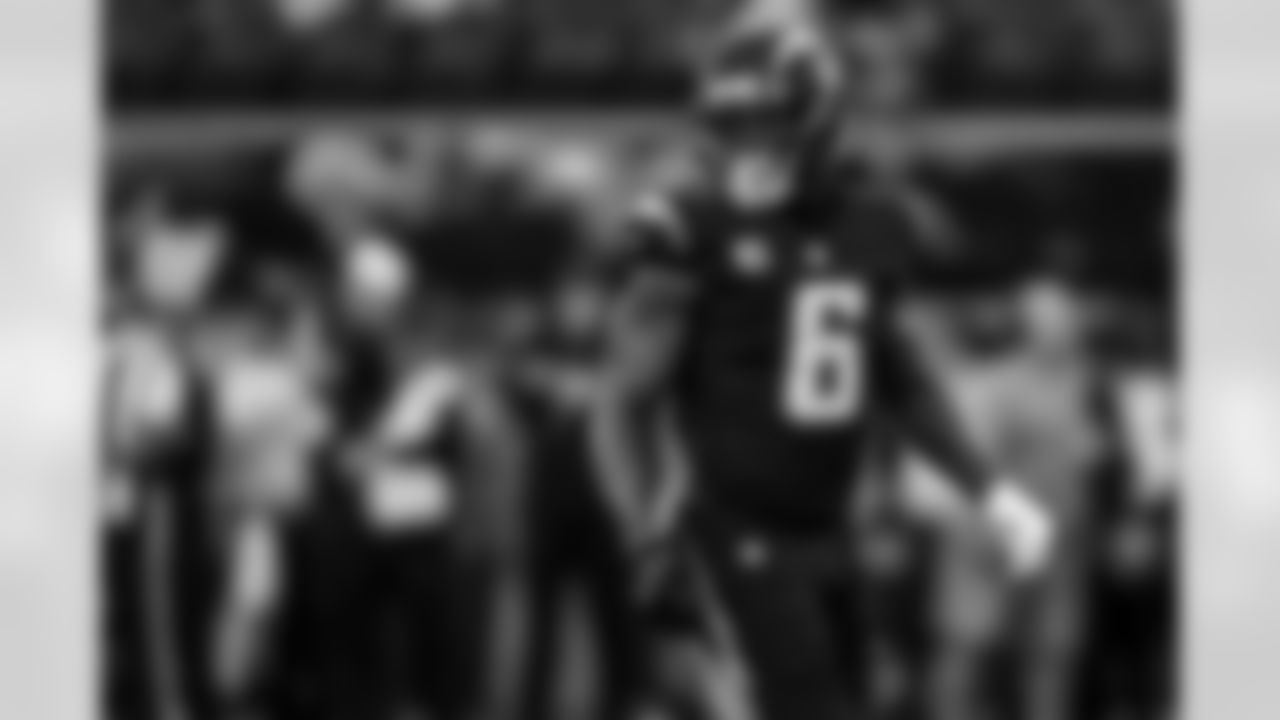 Take a look at the best photos of Chargers 2026 free agent Denzel Perryman