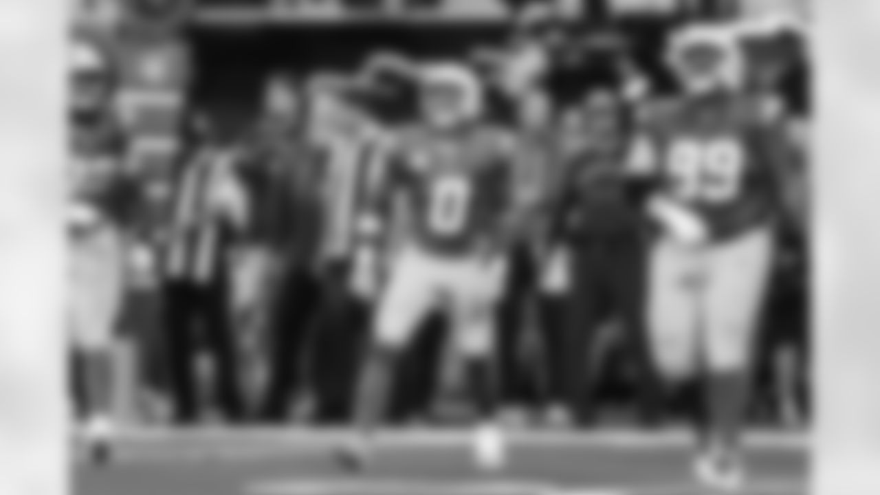 LB Daiyan Henley (0)