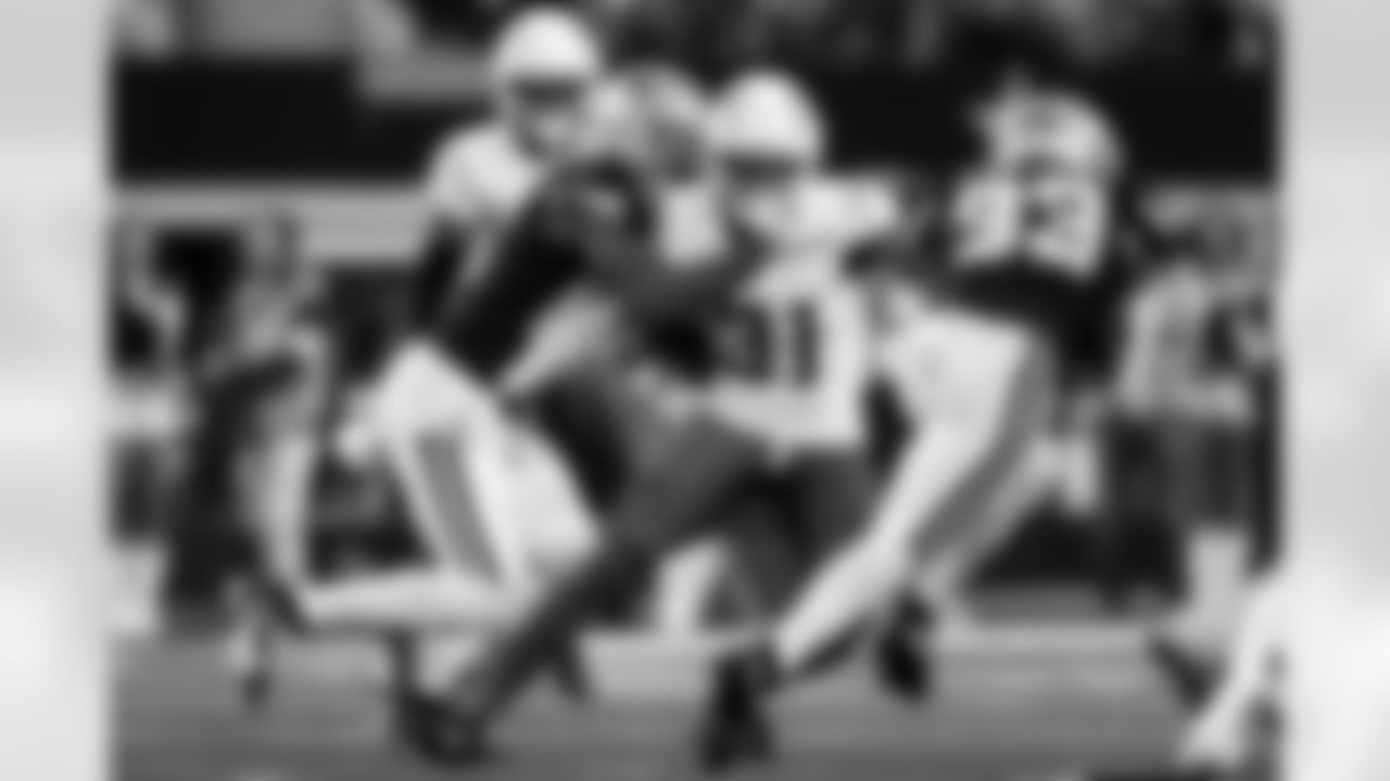 Check out the best shots from the Chargers Week 16 matchup against the Cowboys!