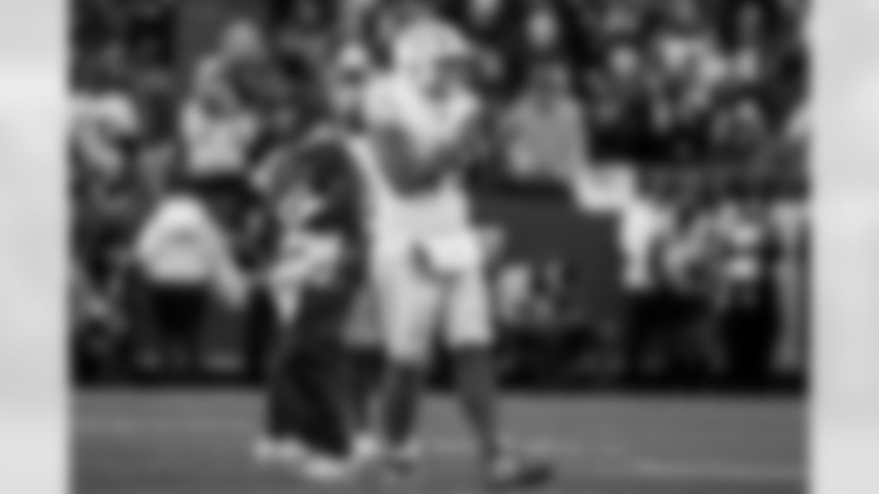 Chargers OLB Tuli Tuipulotu (#45) in action during their Pro Bowl season.