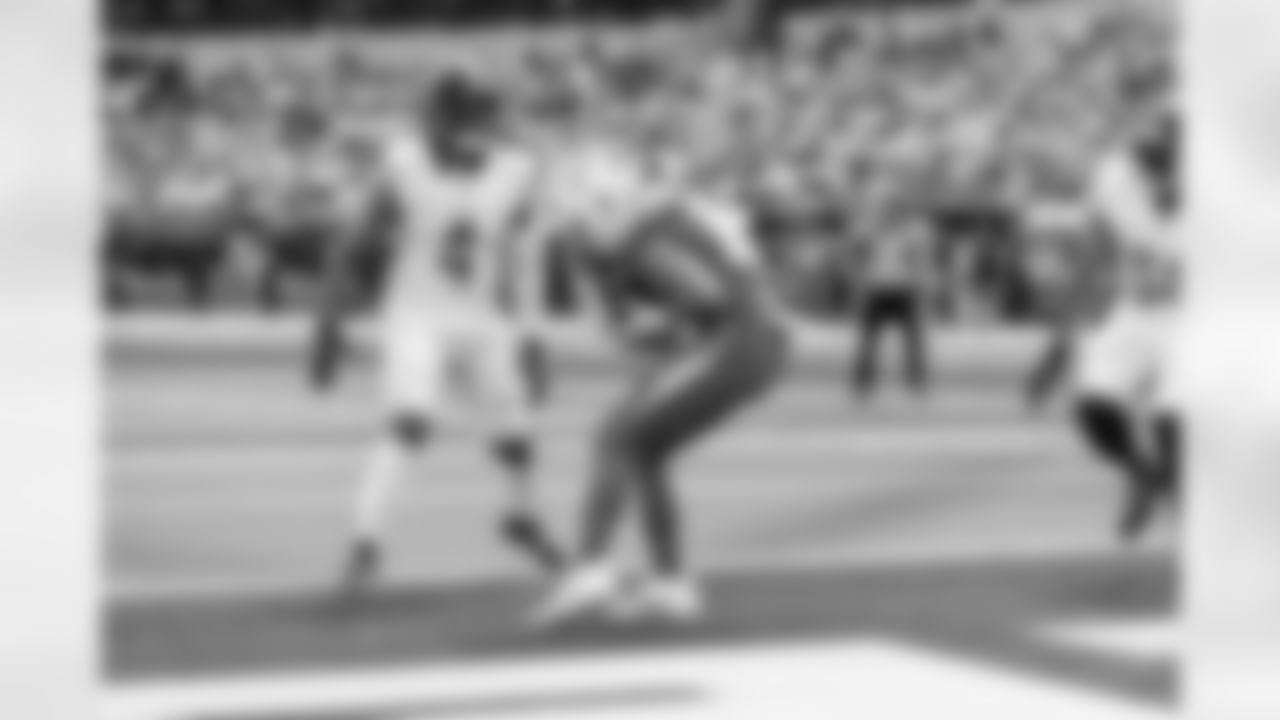 Check out the best shots from the Chargers Week 5 matchup against the Commanders!