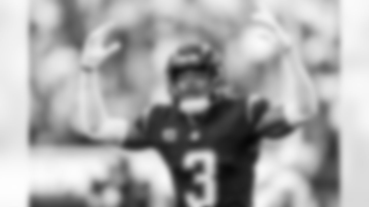 S Derwin James Jr. (3)