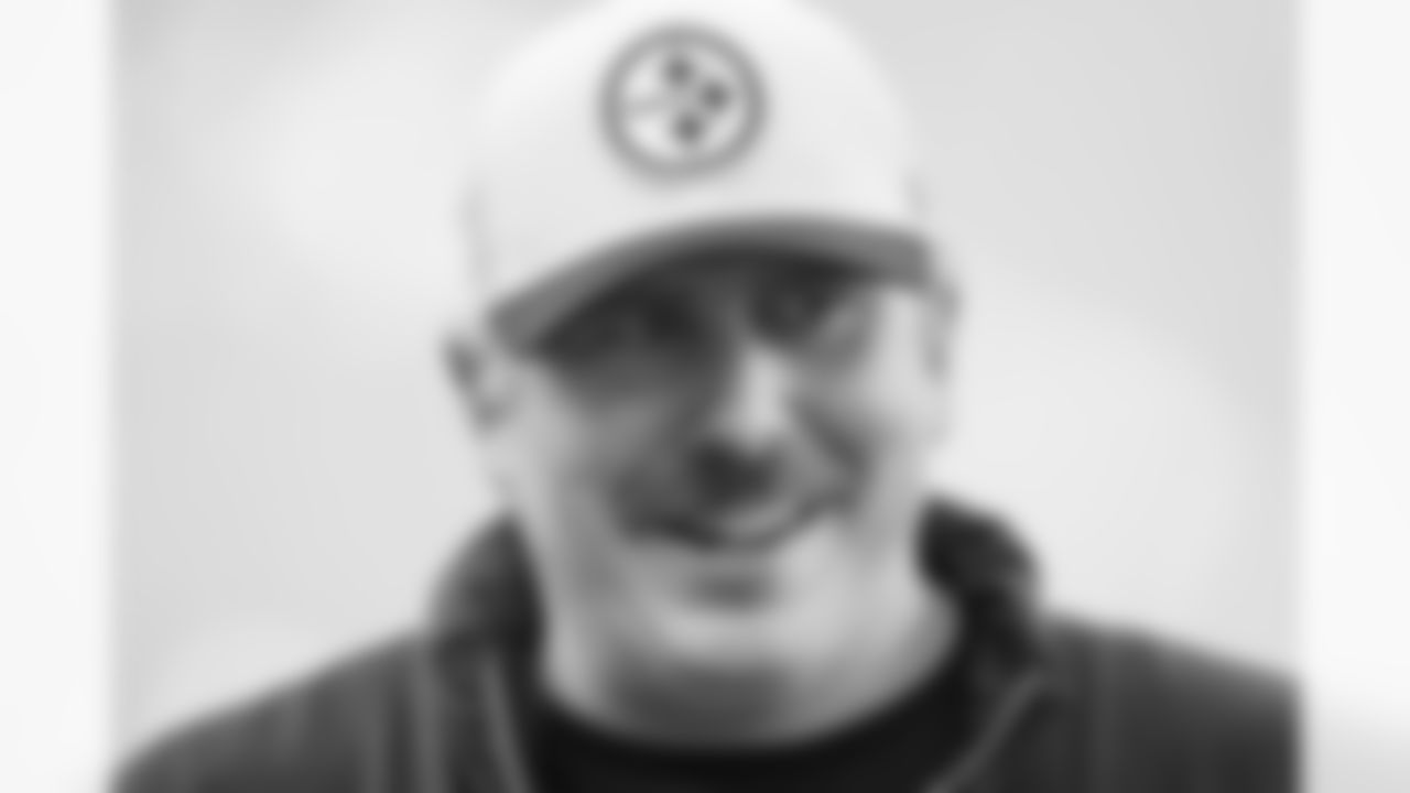 FILE - Arthur Smith, oﬀensive coordinator for the Pittsburgh Steelers, is pictured before a preseason NFL football game against the Houston Texans, Friday, Aug. 9, 2024, in Pittsburgh. (AP Photo/Gene J. Puskar, File)