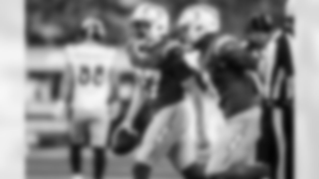 S RJ Mickens (27) and S Derwin James Jr. (3)