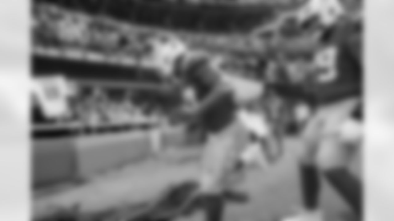 The Los Angeles Chargers play the Las Vegas Raiders on Sunday, September 8, 2024 at SoFi Stadium in Inglewood, CA.
[FINAL SCORE: LAC 22 - LV 10]