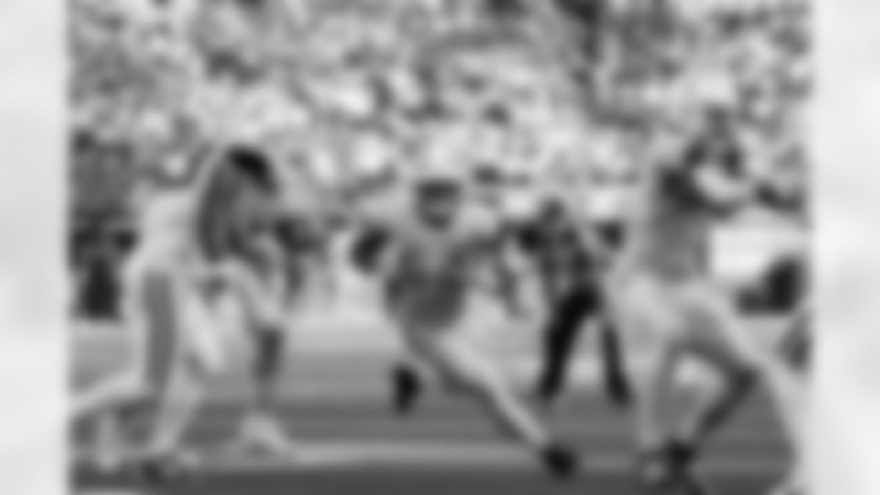 Check out the best shots from the Chargers Week 7 matchup against the Colts!