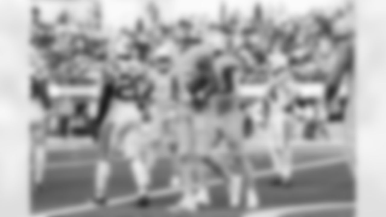 TE Oronde Gadsden (86)