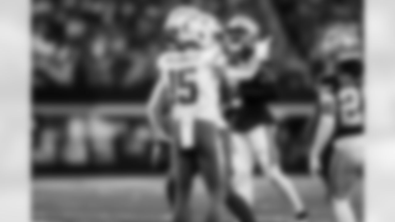 WR Ladd McConkey (15)