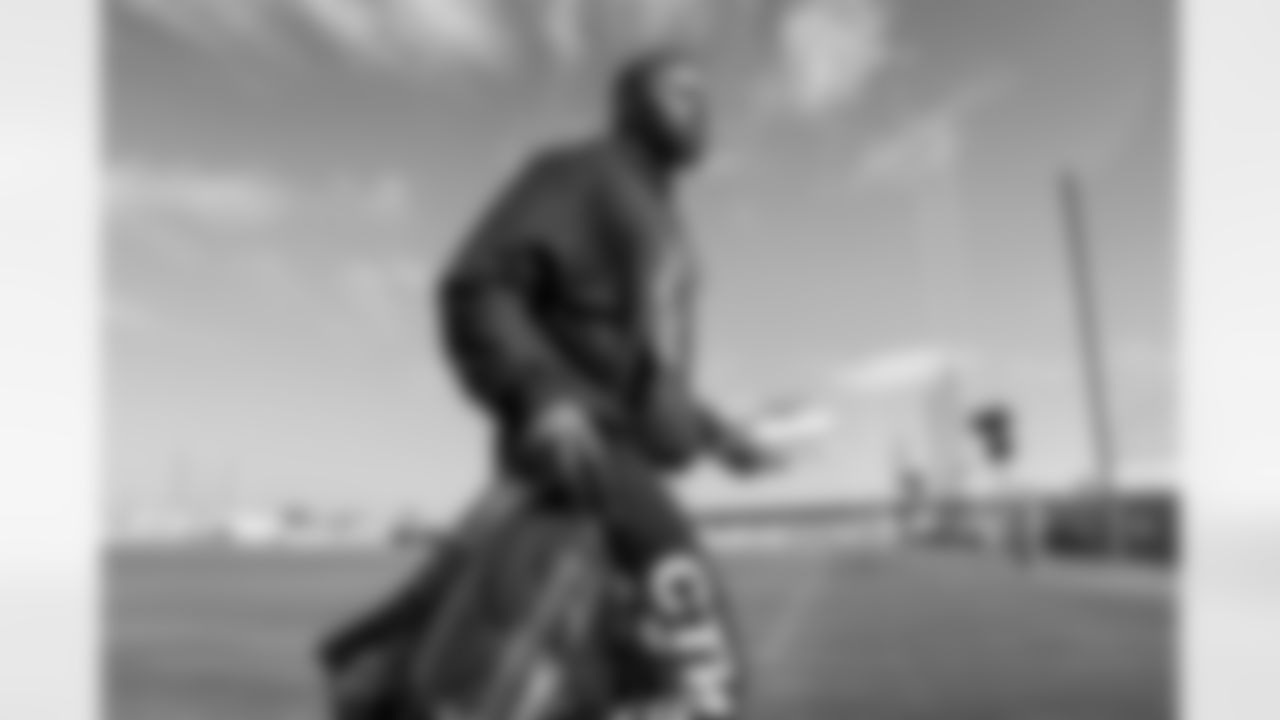 OLB Khalil Mack (52)