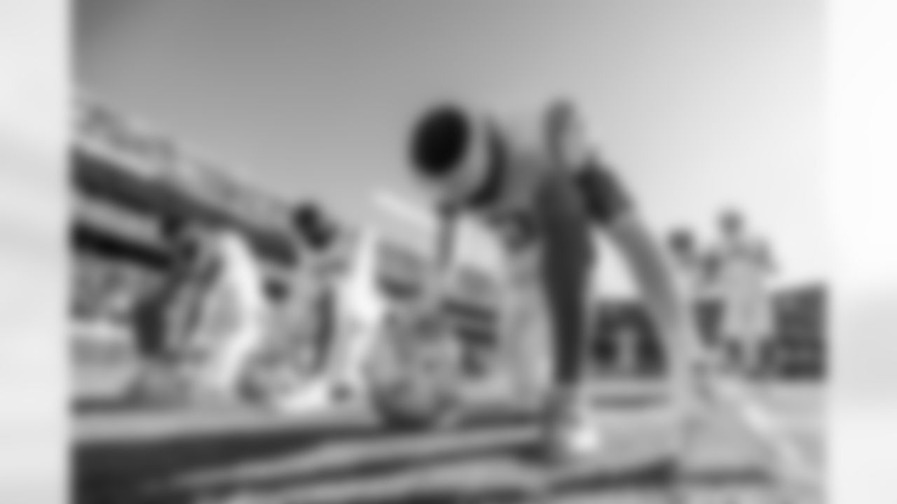 Check out the best shots from the Chargers Week 15 matchup against the Chiefs!