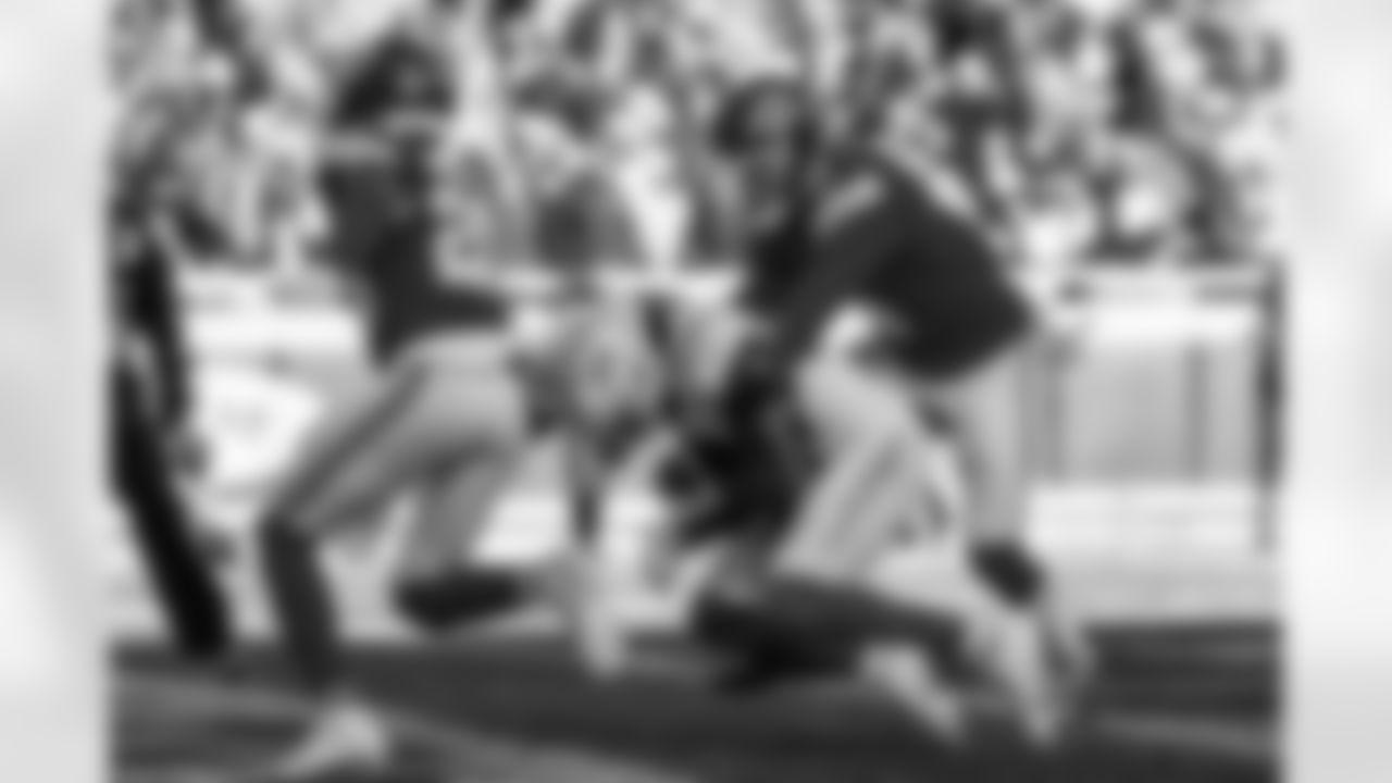 Check out the best shots from the Chargers Week 15 matchup against the Chiefs!