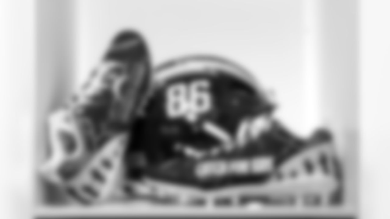 TE Oronde Gadsden (86)