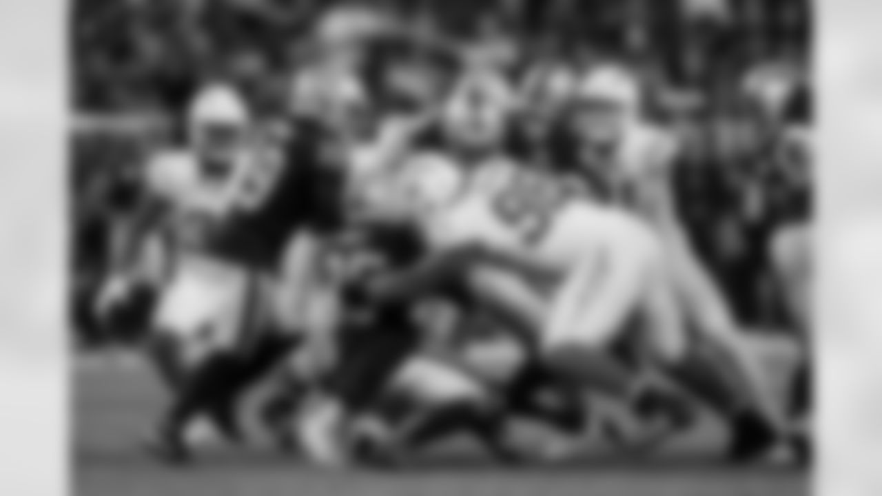 The Los Angeles Chargers play the Las Vegas Raiders on Thursday, December 14, 2023 at Allegiant Stadium in Las Vegas, NV.
[FINAL SCORE: LV 63 - LAC 21]