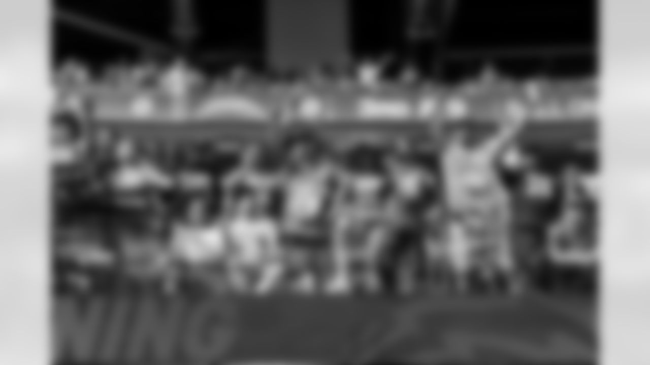 The Los Angeles Chargers play the Washington Commanders on Sunday, October 5, 2025 at SoFi Stadium in Inglewood, CA.
[FINAL SCORE: WAS 27 - LAC 10]