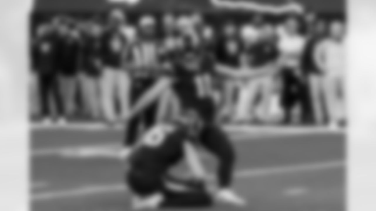 Chargers K Cameron Dicker (#11) in action during their Pro Bowl season