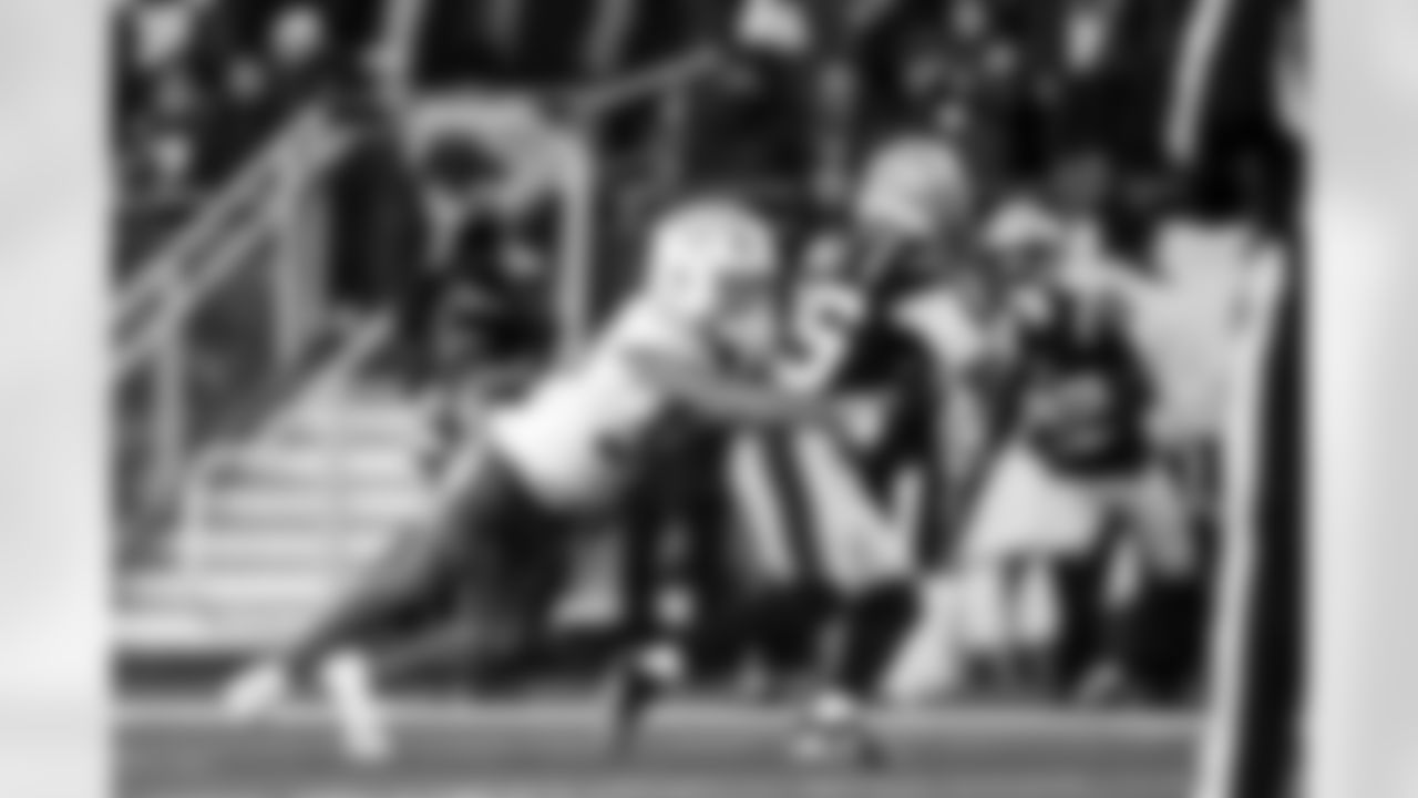 DB Deane Leonard (33)