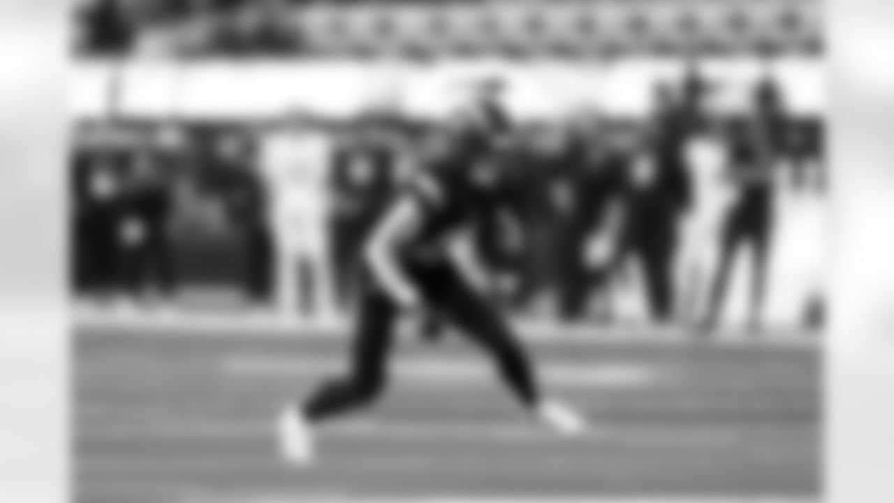 WR Ladd McConkey (15)