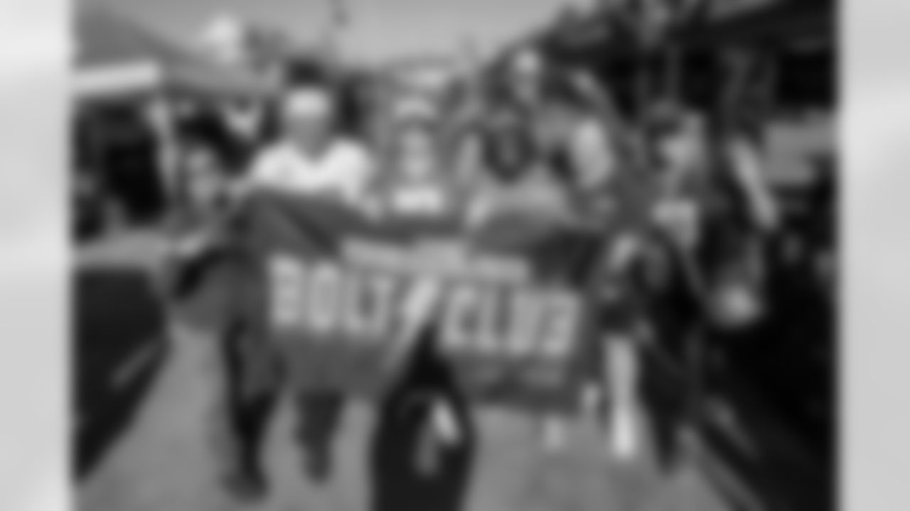 The Los Angeles Chargers play the Tennessee Titans on Sunday, November 10, 2024 at SoFi Stadium in Inglewood, CA.
[FINAL SCORE: LAC 27 - TEN 17]