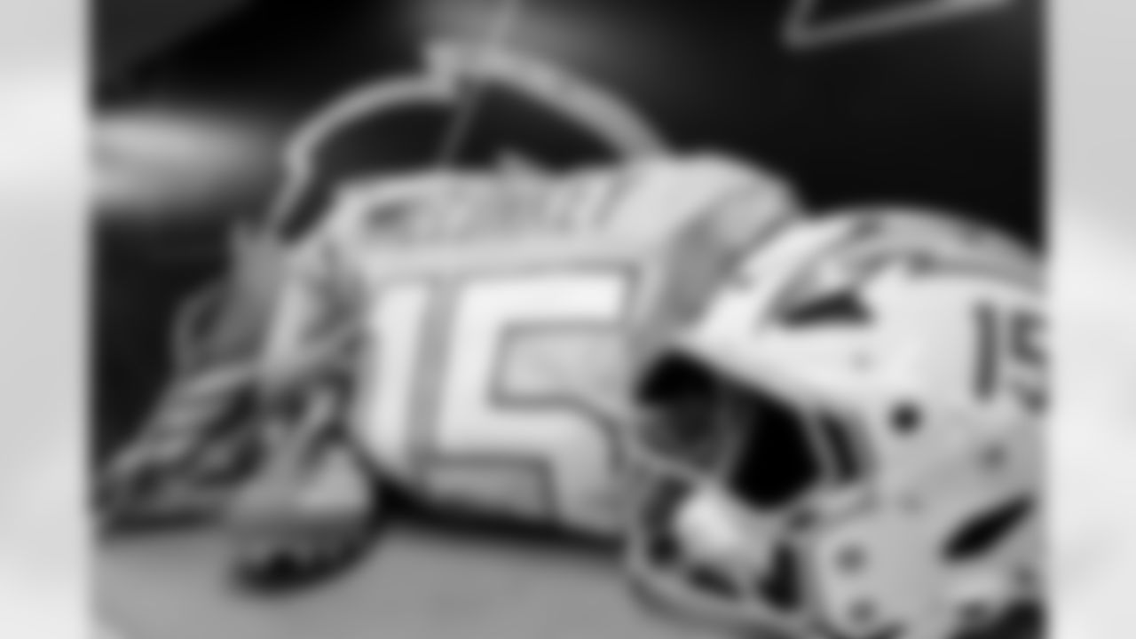 WR Ladd McConkey (15)
