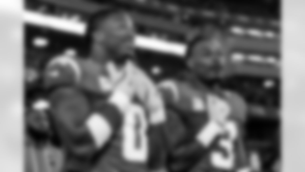 Check out the best shots from the Chargers Week 10 matchup against the Steelers!