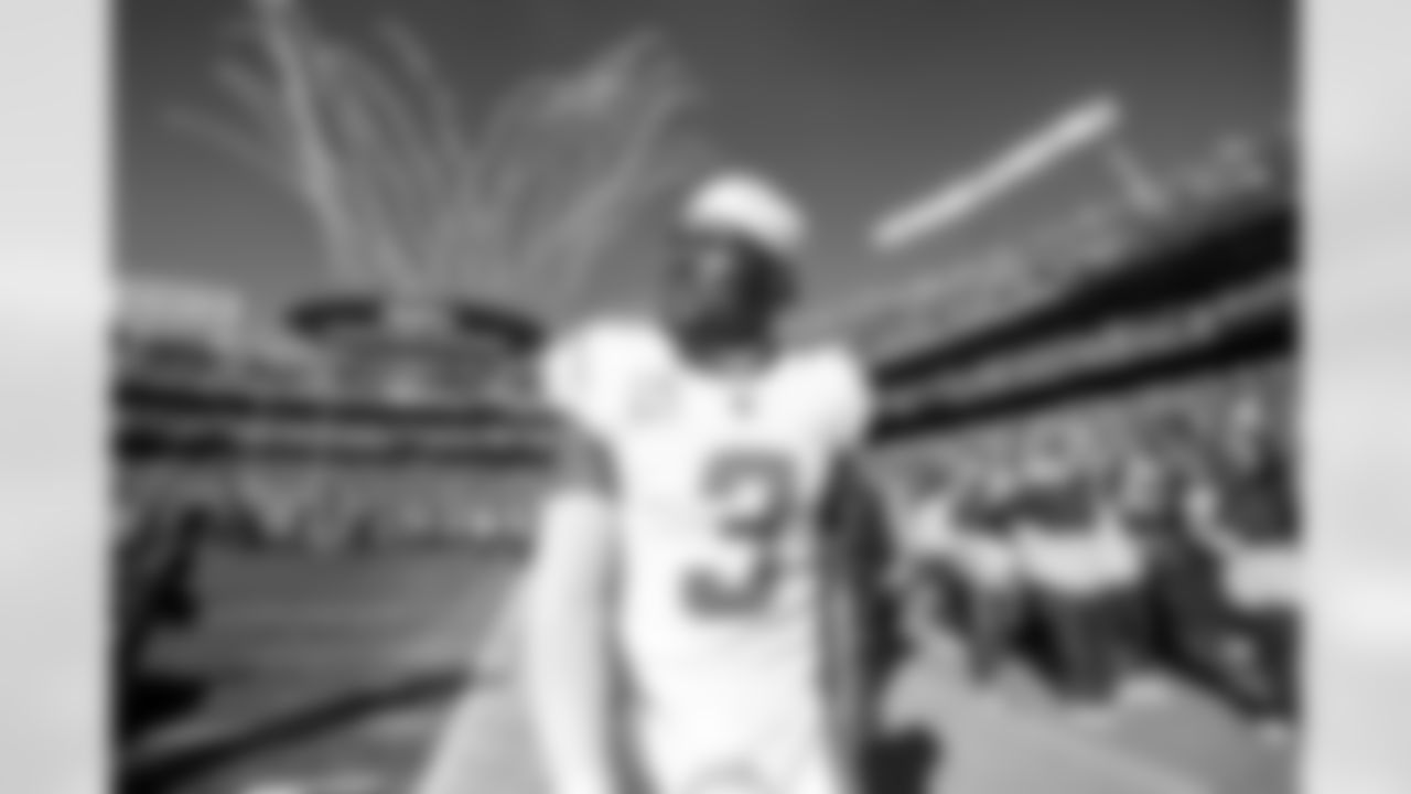 S Derwin James Jr. (3)