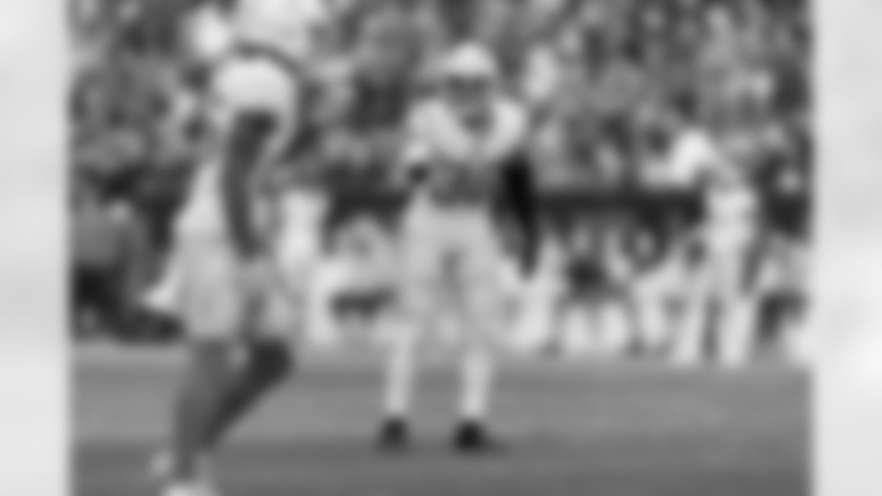 The Los Angeles Chargers play the Denver Broncos on Sunday, December 31, 2023 at Empower Field at Mile High in Denver, CO.
[FINAL SCORE: DEN 16 - LAC 9]