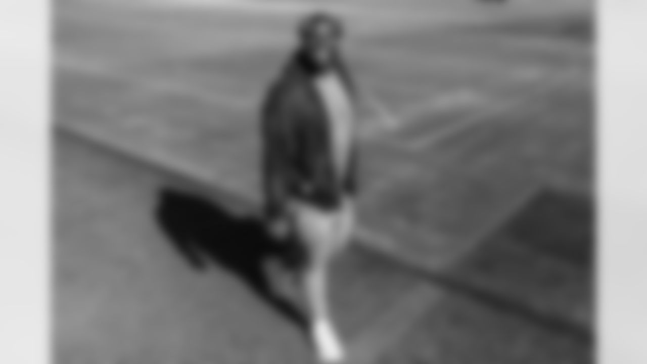 Los Angeles Chargers G Mekhi Becton (73) travels to New England on Friday, Jan. 9, 2025 for the Wild Card matchup against the New England Patriots.