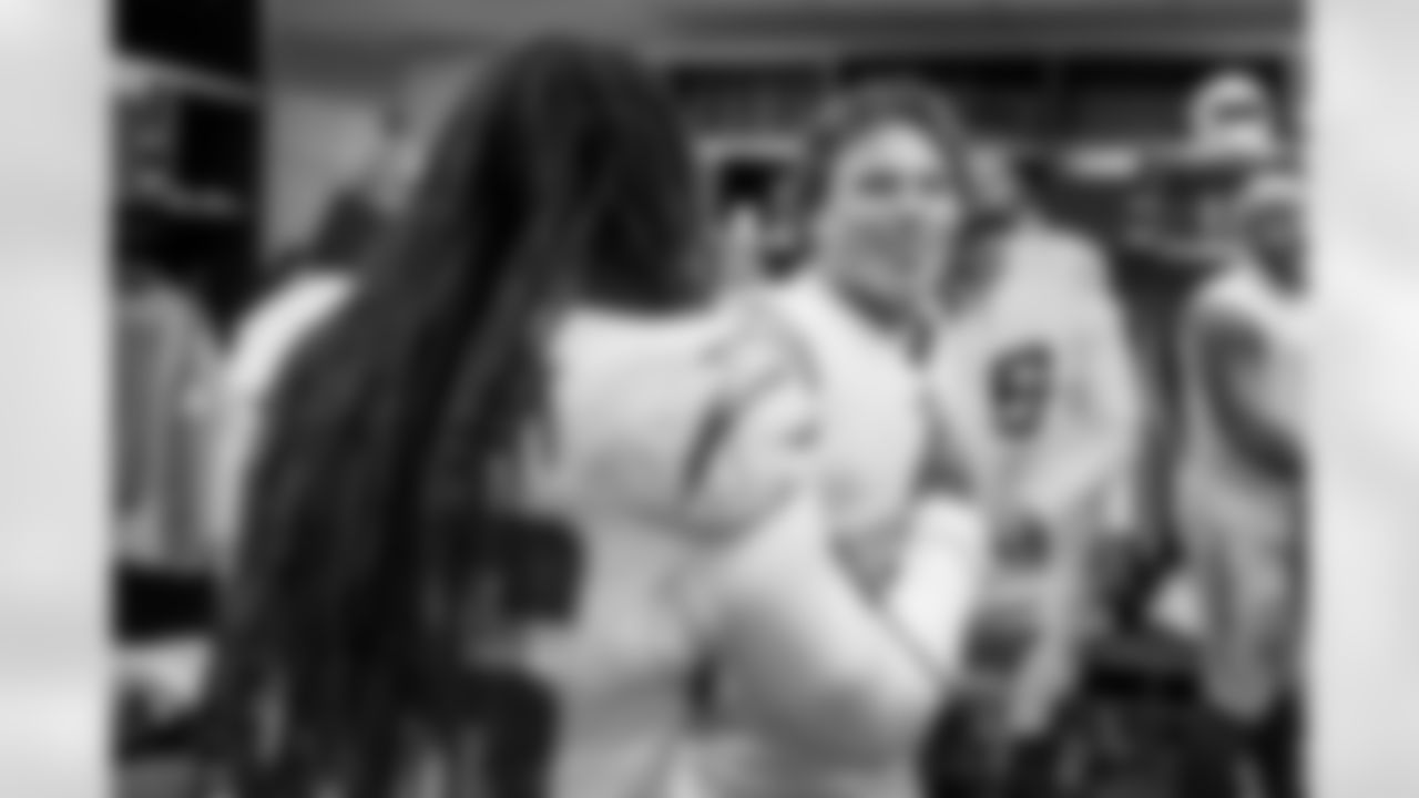 Check out the best shots from the Chargers Week 15 matchup against the Chiefs!