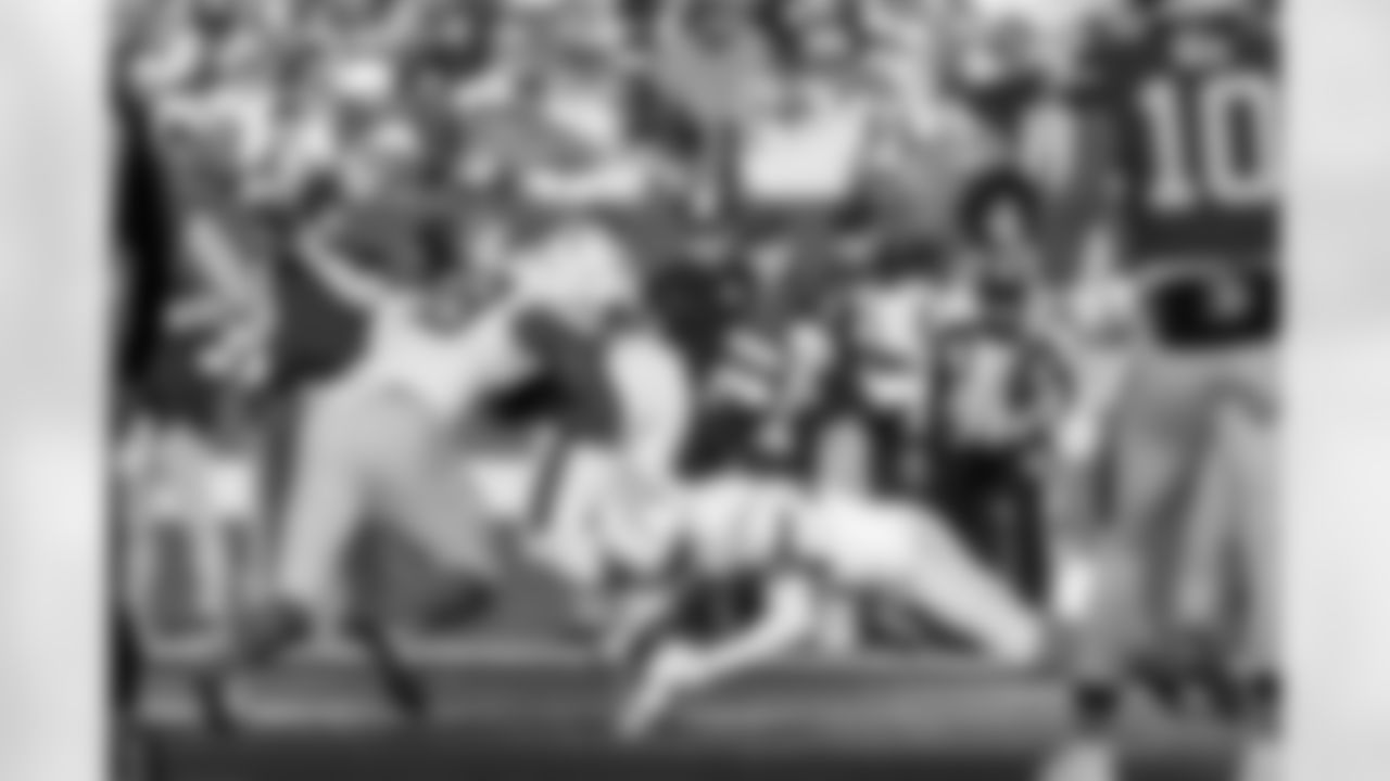 Check out the best shots from the Chargers Week 18 matchup against the Broncos!