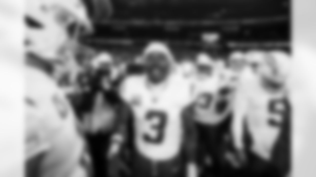 S Derwin James Jr. (3)