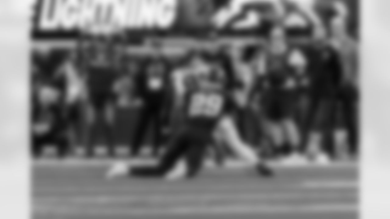 Check out the best shots from the Chargers Week 17 matchup against the Texans!