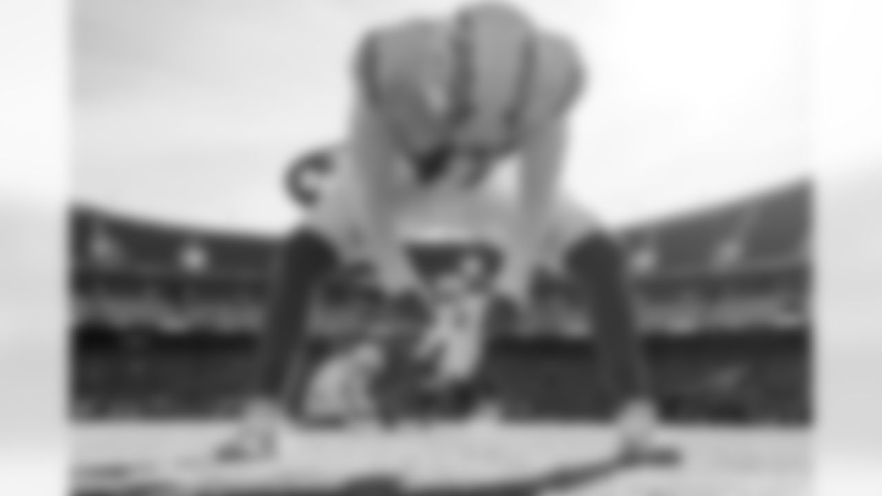 Check out the best shots from the Chargers Week 15 matchup against the Chiefs!