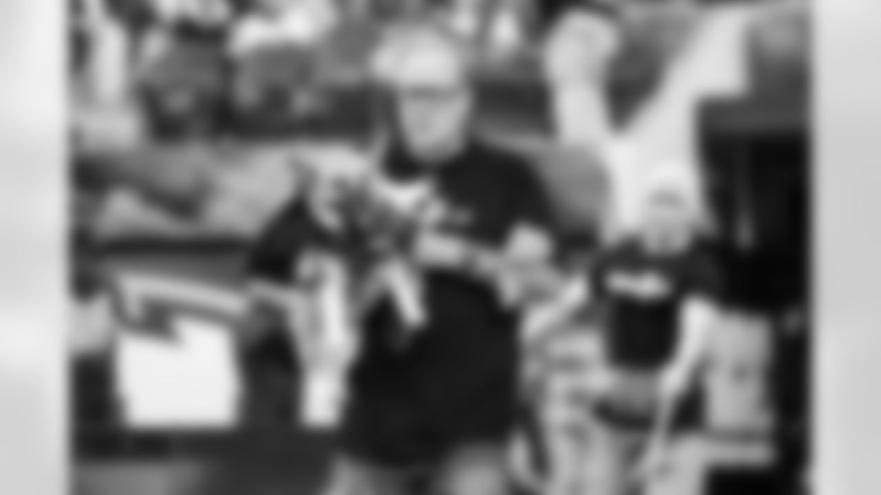 2025 Corgi Cup at Chargers vs. Texans Week 17 Matchup