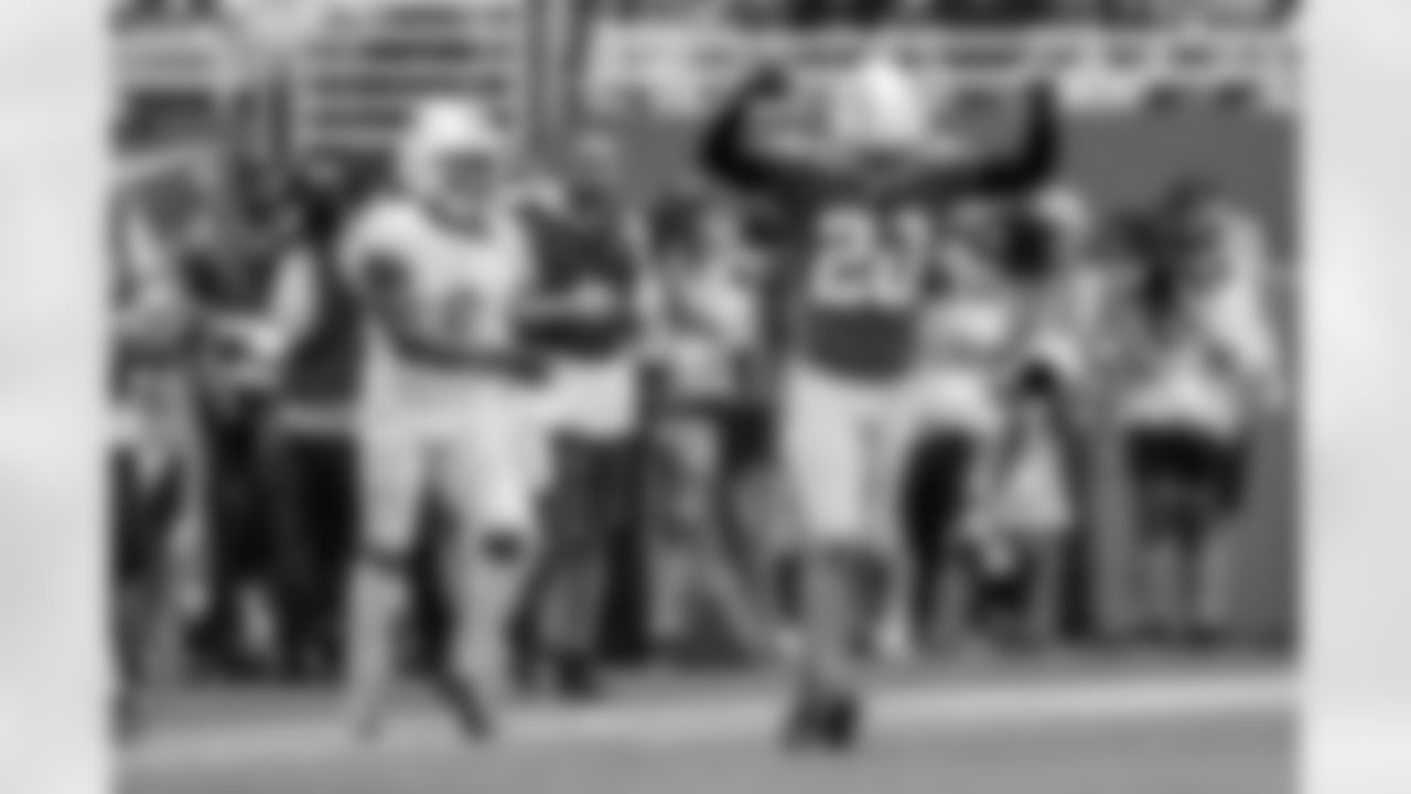 Check out the best shots from the Chargers Week 6 matchup against the Dolphins!