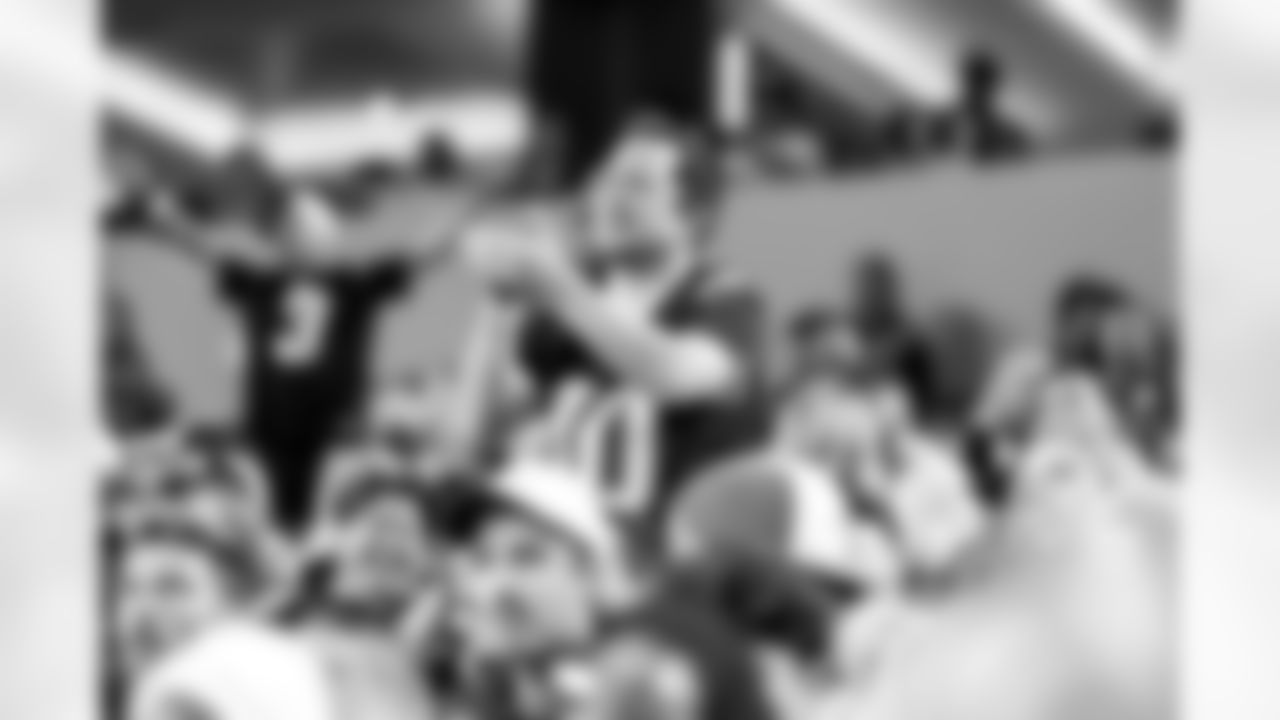 Check out some of the best photos of the Bolt Fam getting together at SoFi Stadium as the Chargers take on the Minnesota Vikings in Week 8!