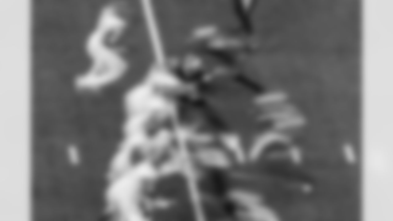 Check out the best shots from the Chargers Week 17 matchup against the Texans!