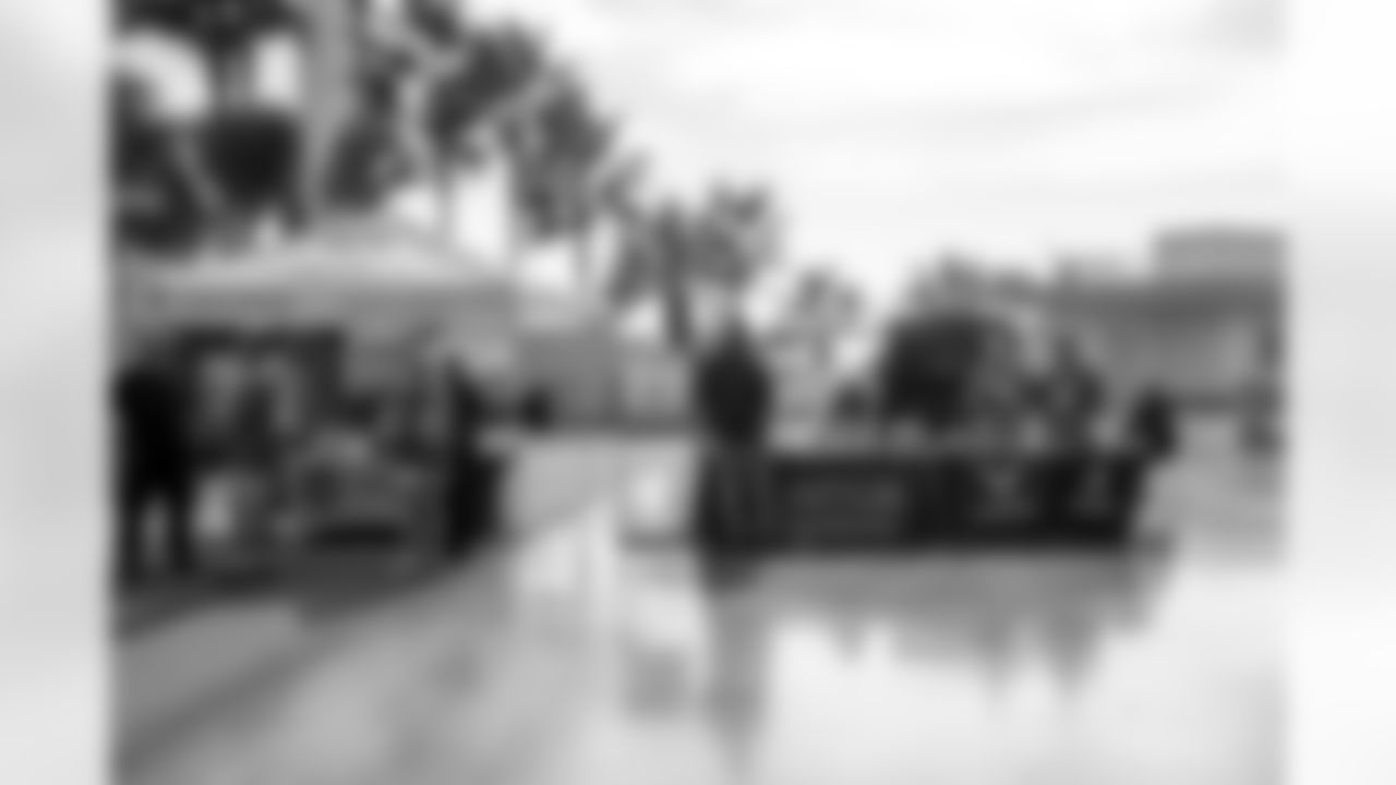 The Los Angeles Chargers play the Tennessee Titans on Sunday, November 10, 2024 at SoFi Stadium in Inglewood, CA.
[FINAL SCORE: LAC 27 - TEN 17]