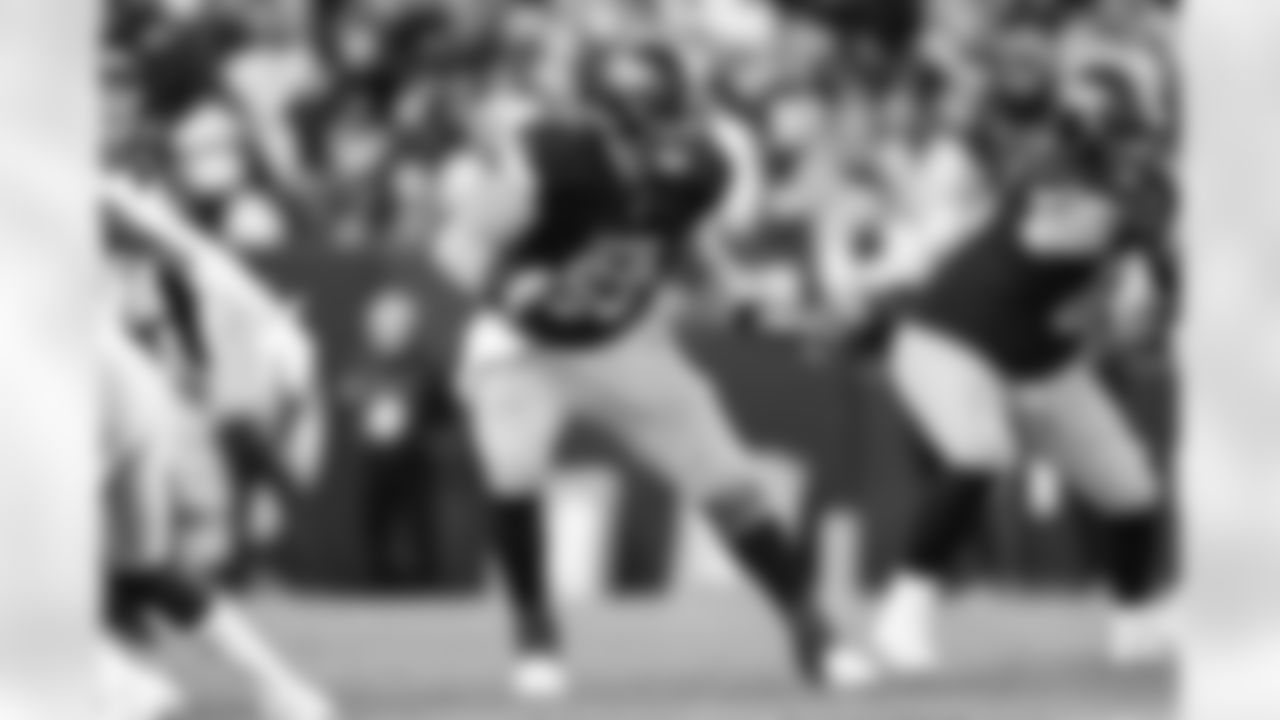 The Los Angeles Chargers signed center Tyler Biadasz.