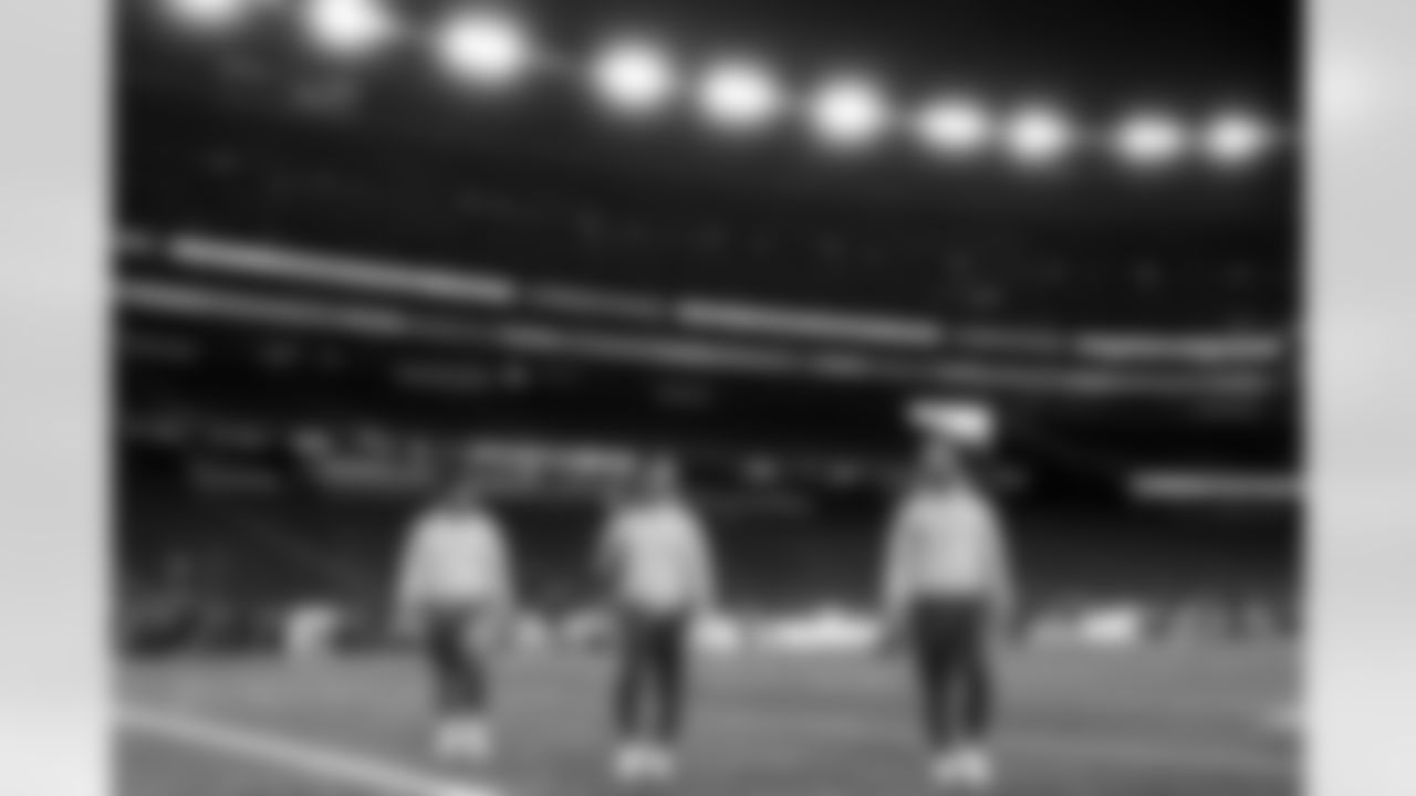 OLB Tuli Tuipulotu (45), S Tony Jefferson (23) and LB Troy Dye (43)