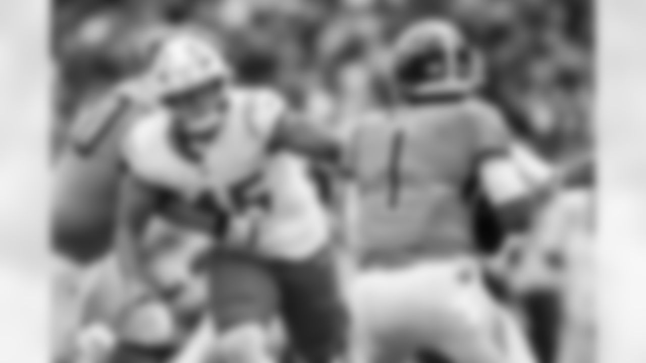 Check out the best shots from the Chargers Week 9 matchup against the Titans!