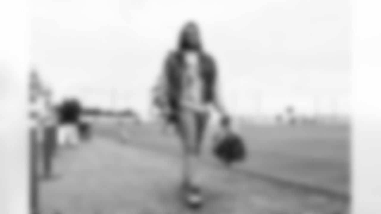 Los Angeles Chargers OLB Kyle Kennard (54) travels to Denver on Saturday, Jan. 3, 2025 for the Week 18 regular season matchup against the Denver Broncos.