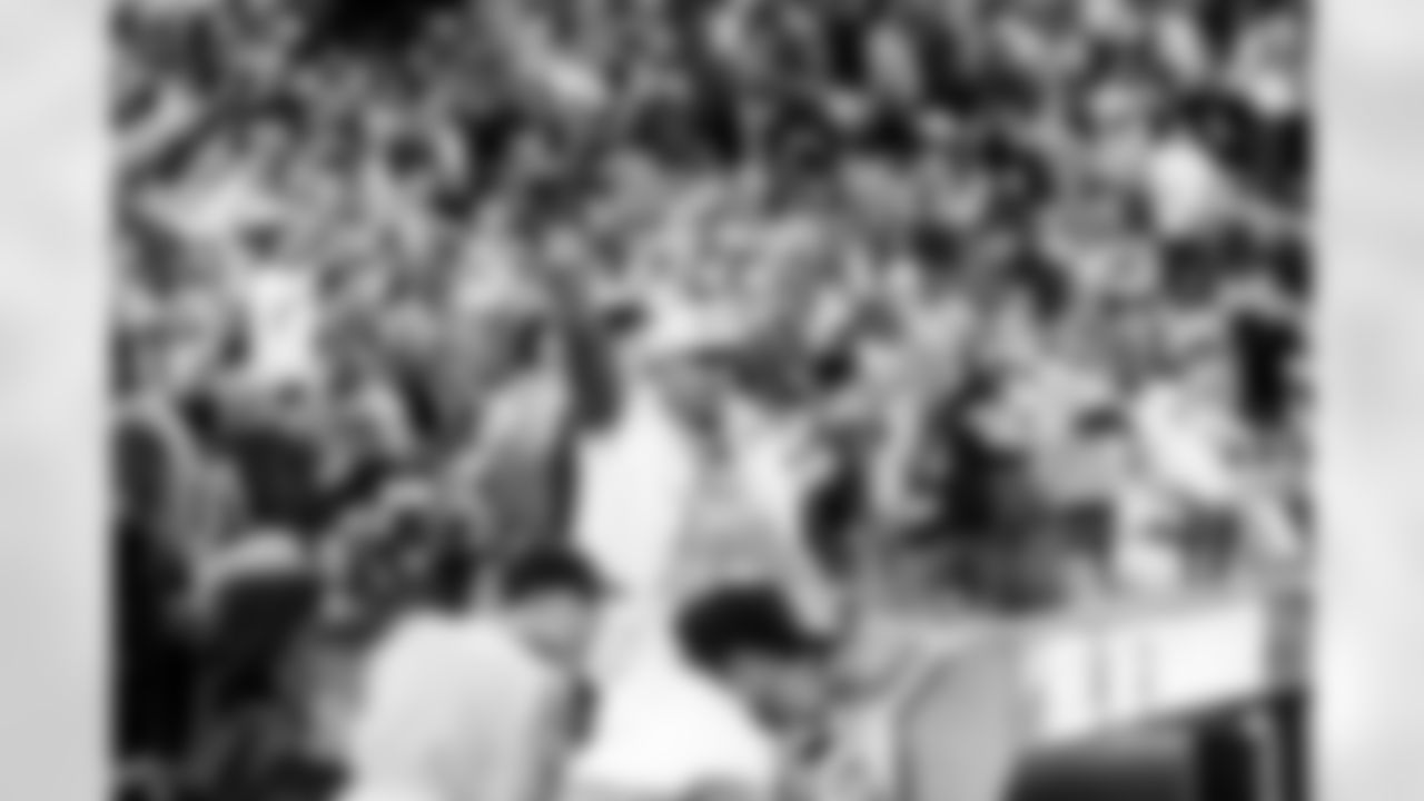 The Los Angeles Chargers play the Cincinnati Bengals on Sunday, November 17, 2024 at SoFi Stadium in Inglewood, CA.
[FINAL SCORE: LAC 34 - CIN 27]